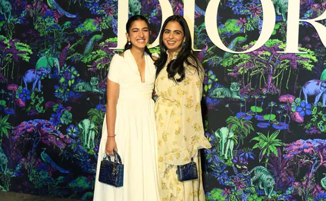 ishaambani_radhihahandbag.jpg