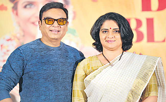 vk-naresh-pavitra.jpg