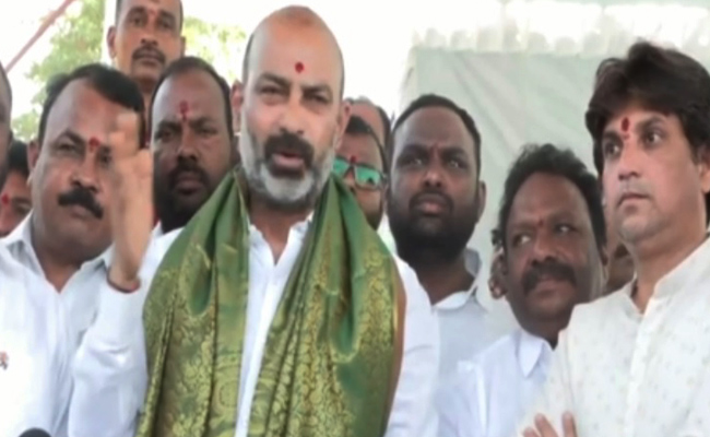 Bandi-sanjay-media.jpg