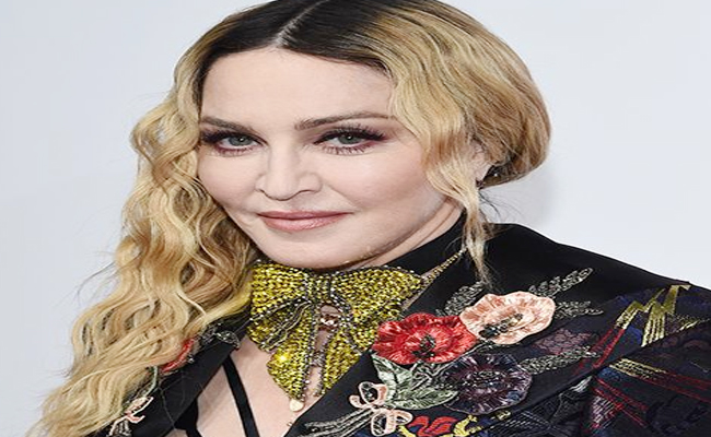 Madonna.jpg 7