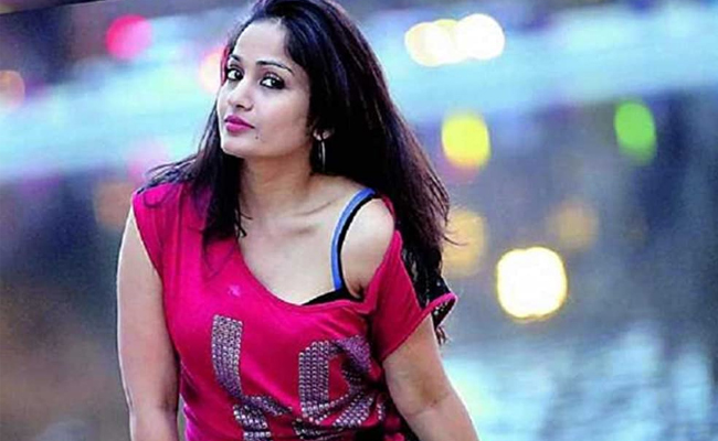 maadhavi-latha.jpg