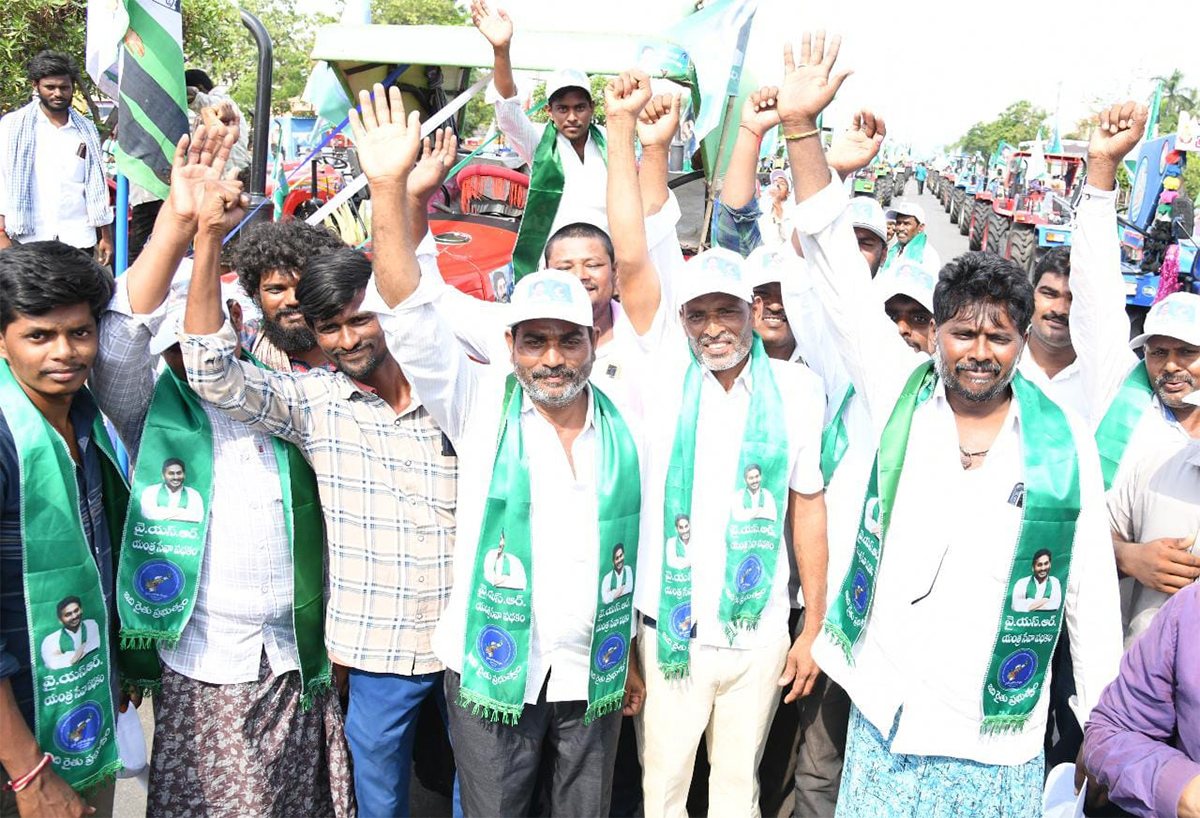 CM_20Jagan_20YSR_20Yantra_20Seva_20Pathakam_20Scheme_20Launch_20Guntur_20Photos-26.jpg 17