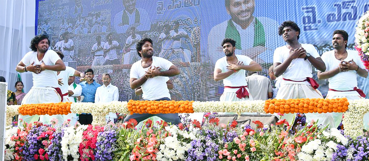CM_20Jagan_20YSR_20Yantra_20Seva_20Pathakam_20Scheme_20Launch_20Guntur_20Photos-28.jpg 19