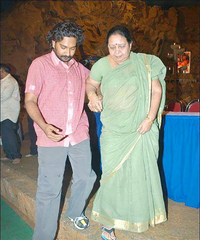 SS_20Rajamouli_20Rare_20Unseen_20Photo_20Gallery-10.jpg 29