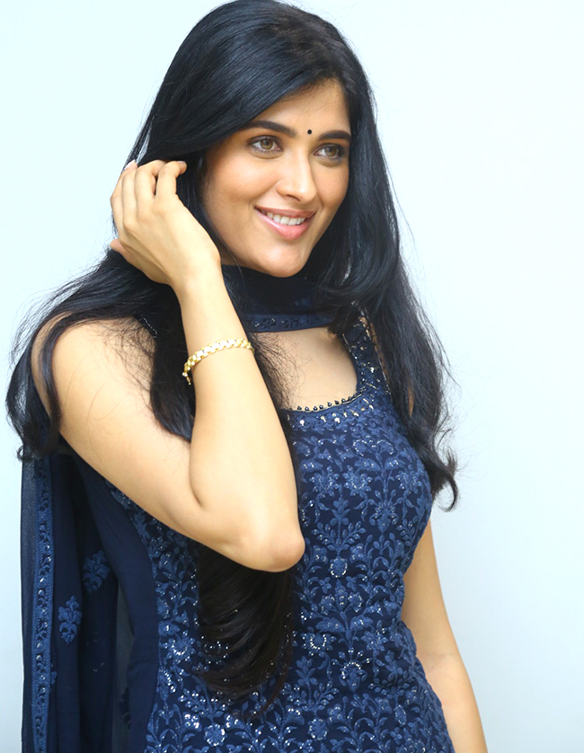 actress_20Geethika_20Tiwary_20photo_20gallery-13.jpg 13