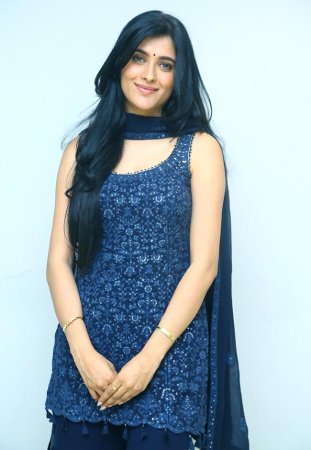 actress_20Geethika_20Tiwary_20photo_20gallery-17.jpg 17