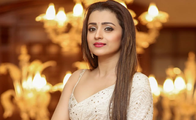 trisha-krishnan.jpg