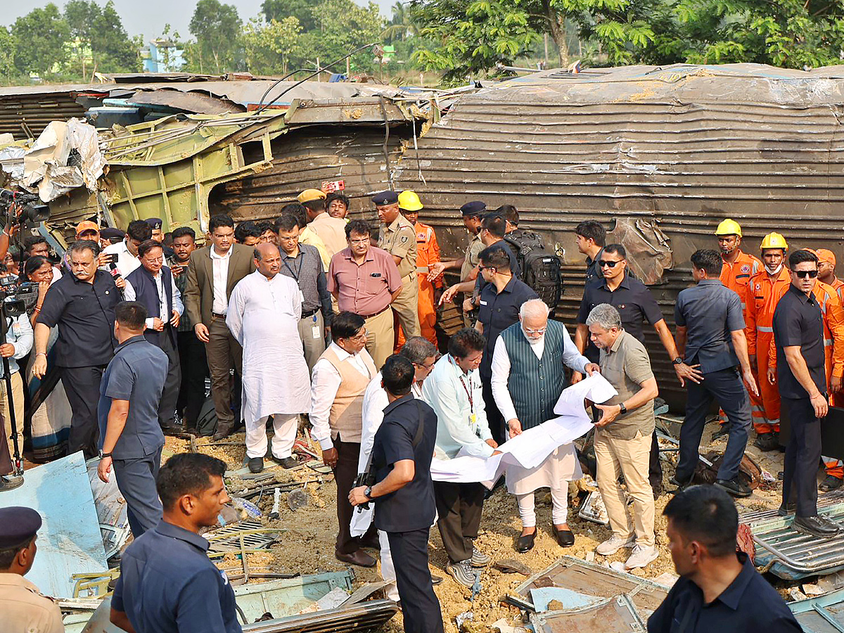 PM_20Modi_20arrives_20in_20Balasore_20to_20take_20stock_20of_20situation_20Photos_4.jpg 5