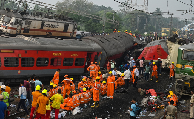 odisha-train-accident-07_0.jpg 10