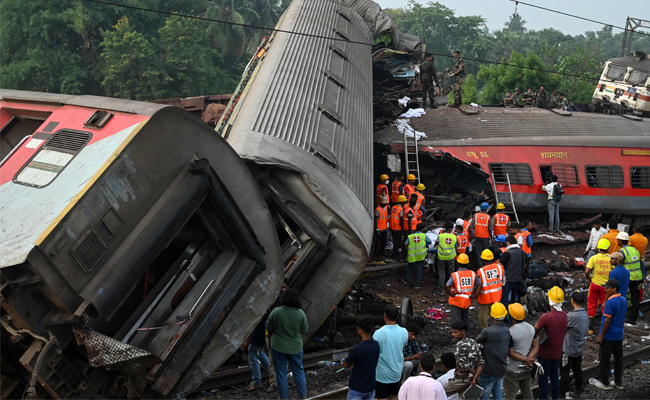 odisha-train-accident-10.jpg 13