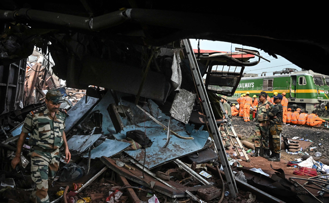 odisha-train-accident-19.jpg 22