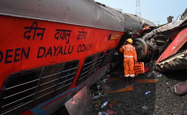 odisha-train-accident-20.jpg 23