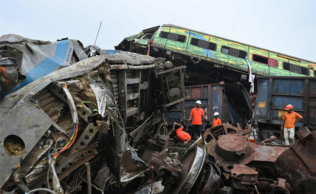 odisha-train-accident-23.jpg 26