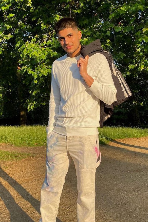Cricketer_20Shubman_20Gill_20Unseen_20Photos_10.jpg 11