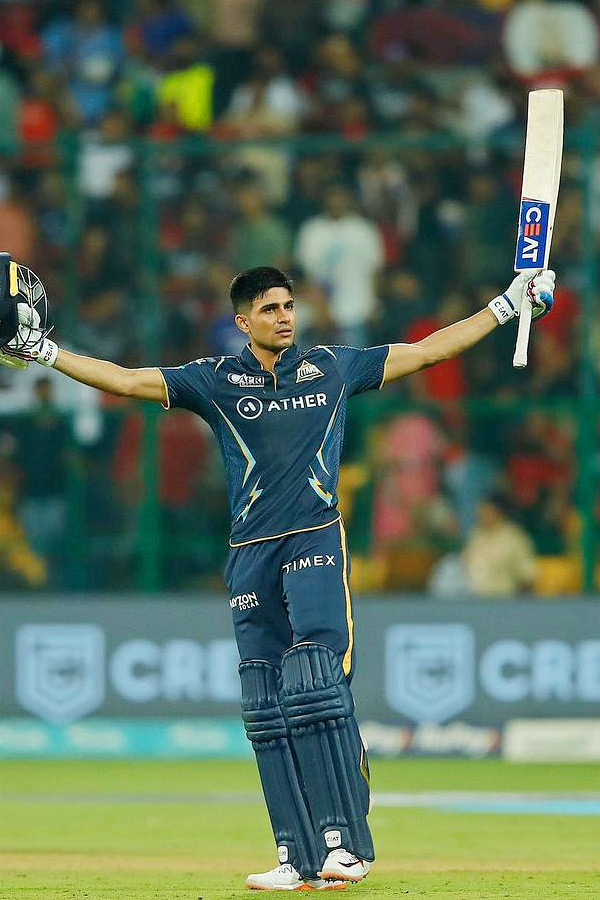 Cricketer_20Shubman_20Gill_20Unseen_20Photos_15.jpg 16