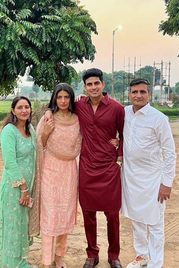 Cricketer_20Shubman_20Gill_20Unseen_20Photos_3.jpg 4