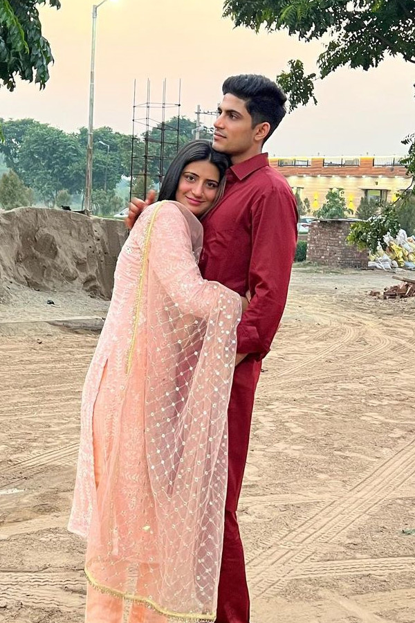 Cricketer_20Shubman_20Gill_20Unseen_20Photos_8.jpg 9