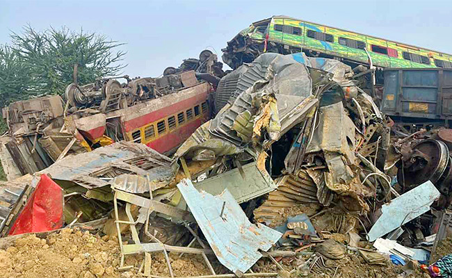 Odisha-Train-Accident_6.jpg