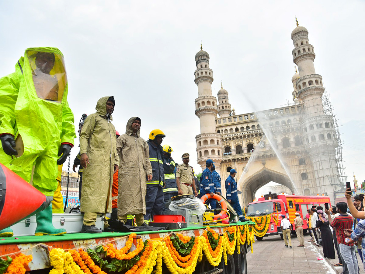 Telangana_20Suraksha_20Rally_20In_20Hydearabd-15.jpg 14