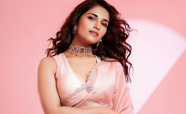 ruhani-sharma12.jpg