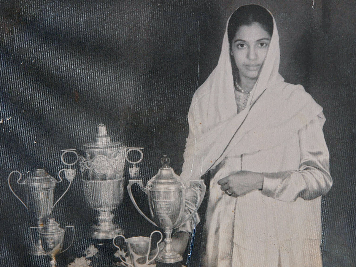 senior-actress-nirmalamma-rare-and-unseen-photo-gallery-4.jpg 4