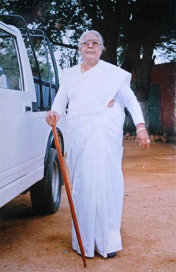 senior-actress-nirmalamma-rare-and-unseen-photo-gallery-48.jpg 48