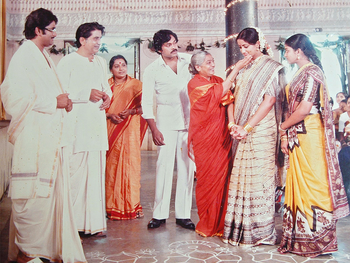 senior-actress-nirmalamma-rare-and-unseen-photo-gallery-57.jpg 57
