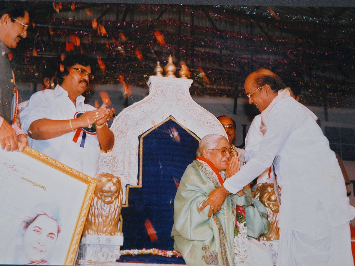 senior-actress-nirmalamma-rare-and-unseen-photo-gallery-8.jpg 8