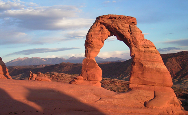 3._20The_20Delicate_20Arch_20in_20the_20USA.jpg 4