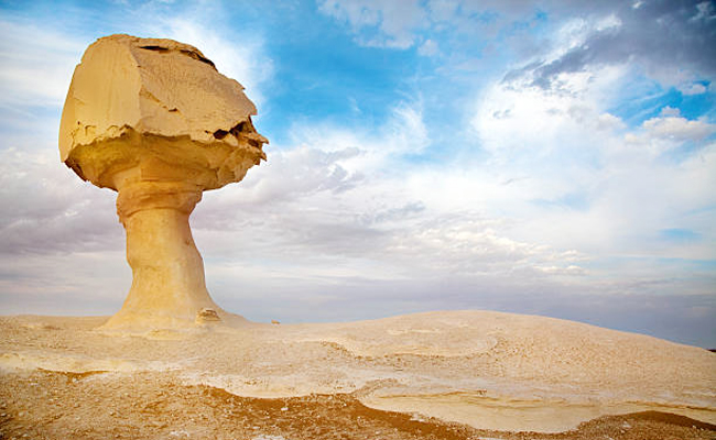 4._20The_20Mushroom_20Rocks_20in_20Egypt.jpg 5