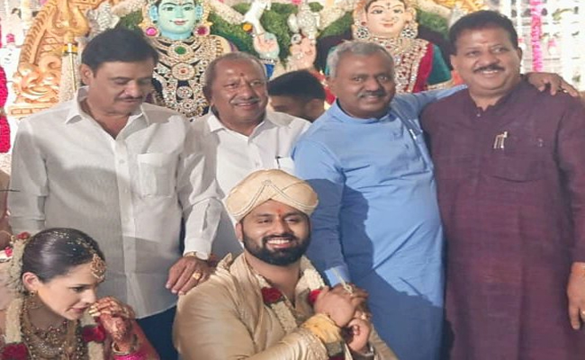 Abhishek_20Ambareesh-10.jpg 11