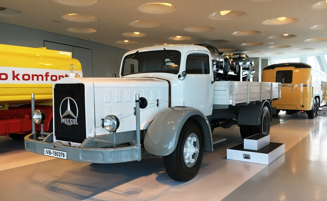 Mercedes-Benz_20Museum-05.jpg 6