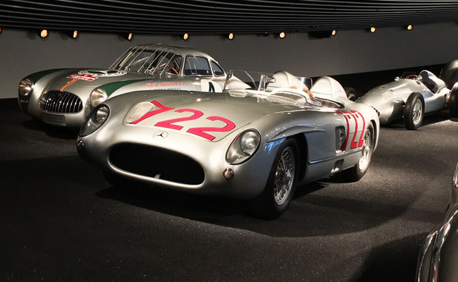 Mercedes-Benz_20Museum-09.jpg 10