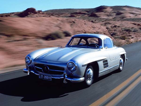 Mercedes-Benz_20Museum-14.jpeg 15
