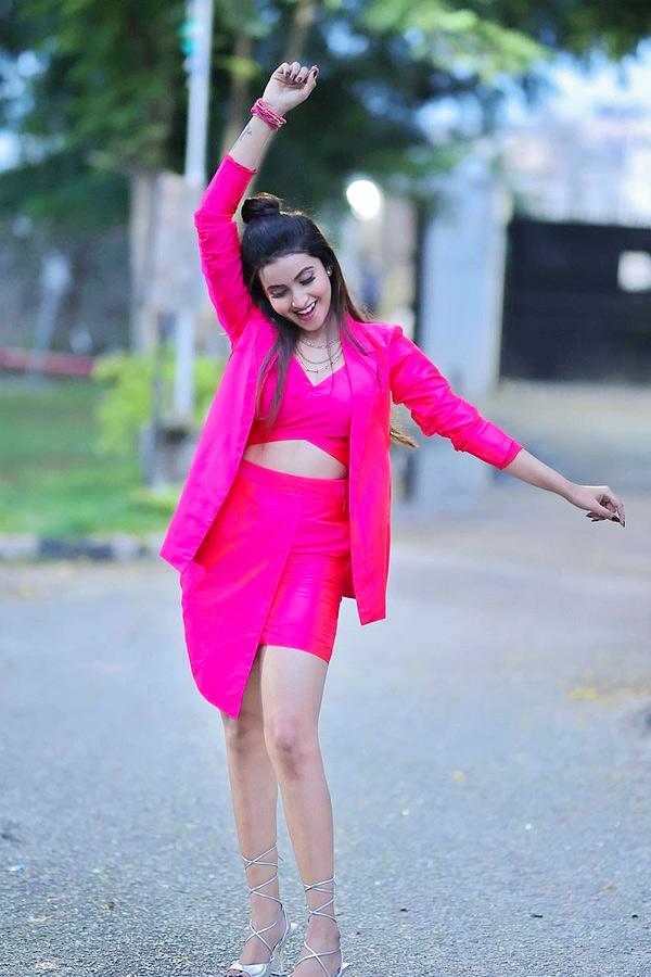 Deepika_20Pilli_20Latest_20Photos_4.jpg 5