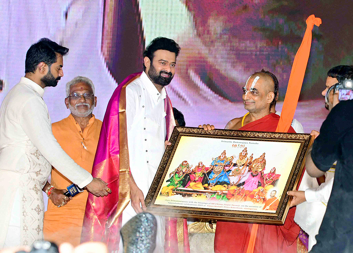 Adipurush-_20Pre_20-Release-_20Event_20-LIVE-_20Updates-10.jpg 10