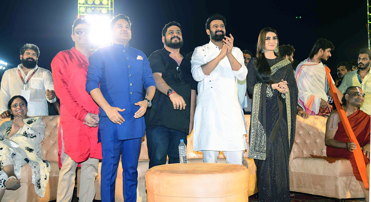 Adipurush-_20Pre_20-Release-_20Event_20-LIVE-_20Updates-11.jpg 11