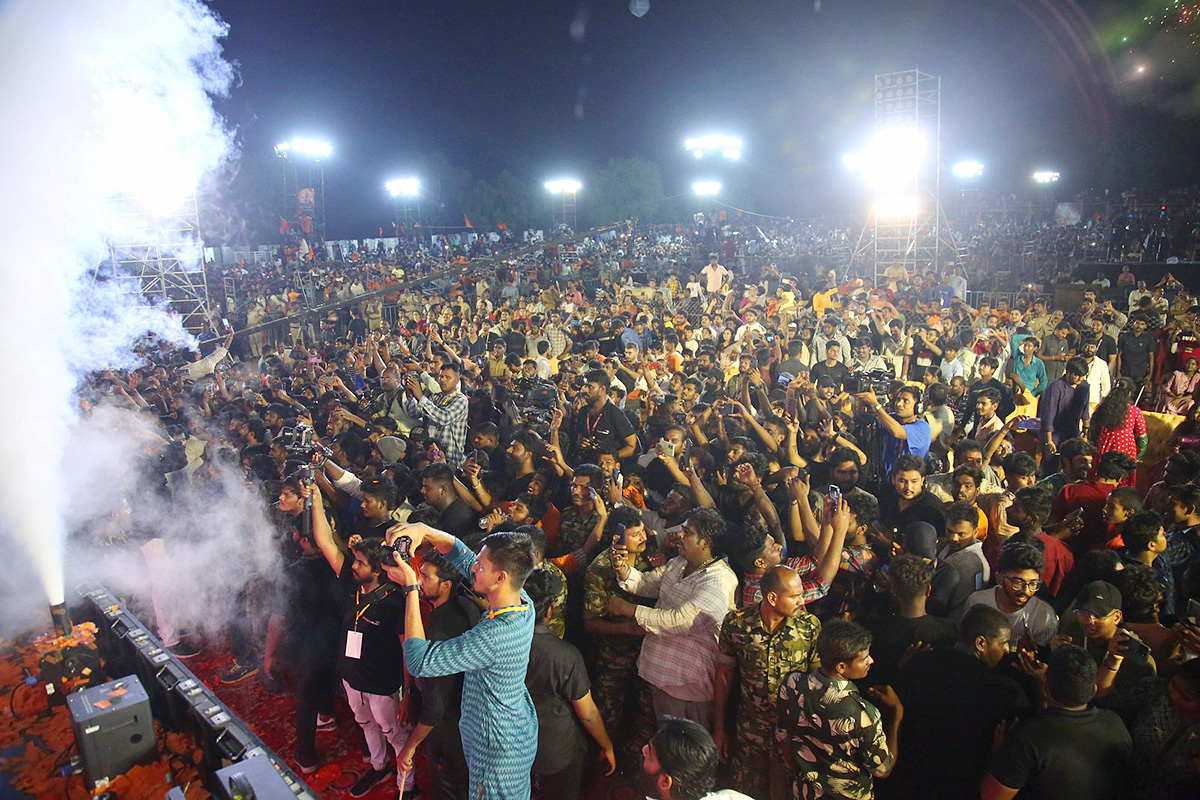 Adipurush-_20Pre_20-Release-_20Event_20-LIVE-_20Updates-18.jpg 18