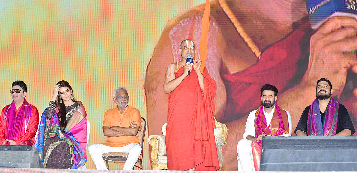Adipurush-_20Pre_20-Release-_20Event_20-LIVE-_20Updates-25.jpg 25