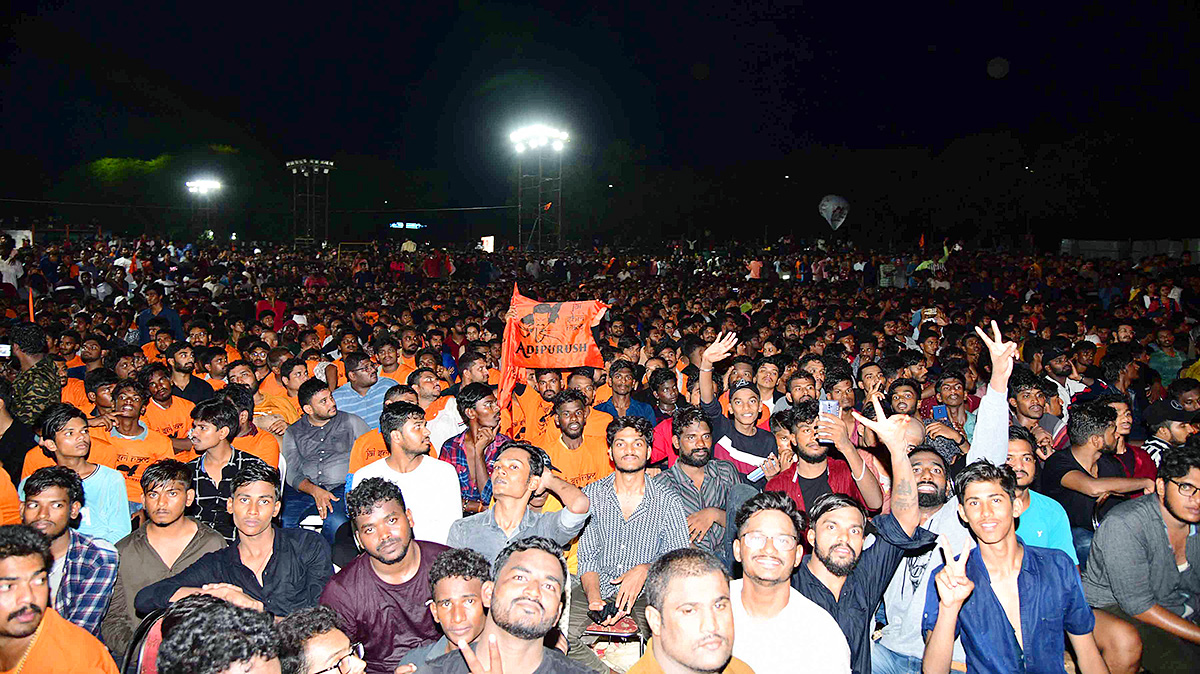 Adipurush-_20Pre_20-Release-_20Event_20-LIVE-_20Updates-26.jpg 26