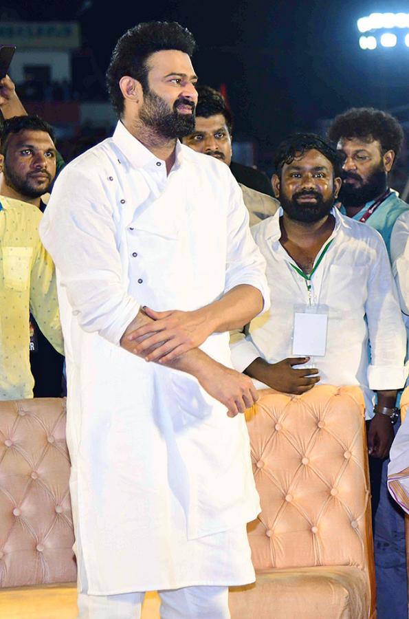 Adipurush-_20Pre_20-Release-_20Event_20-LIVE-_20Updates-33.jpg 33