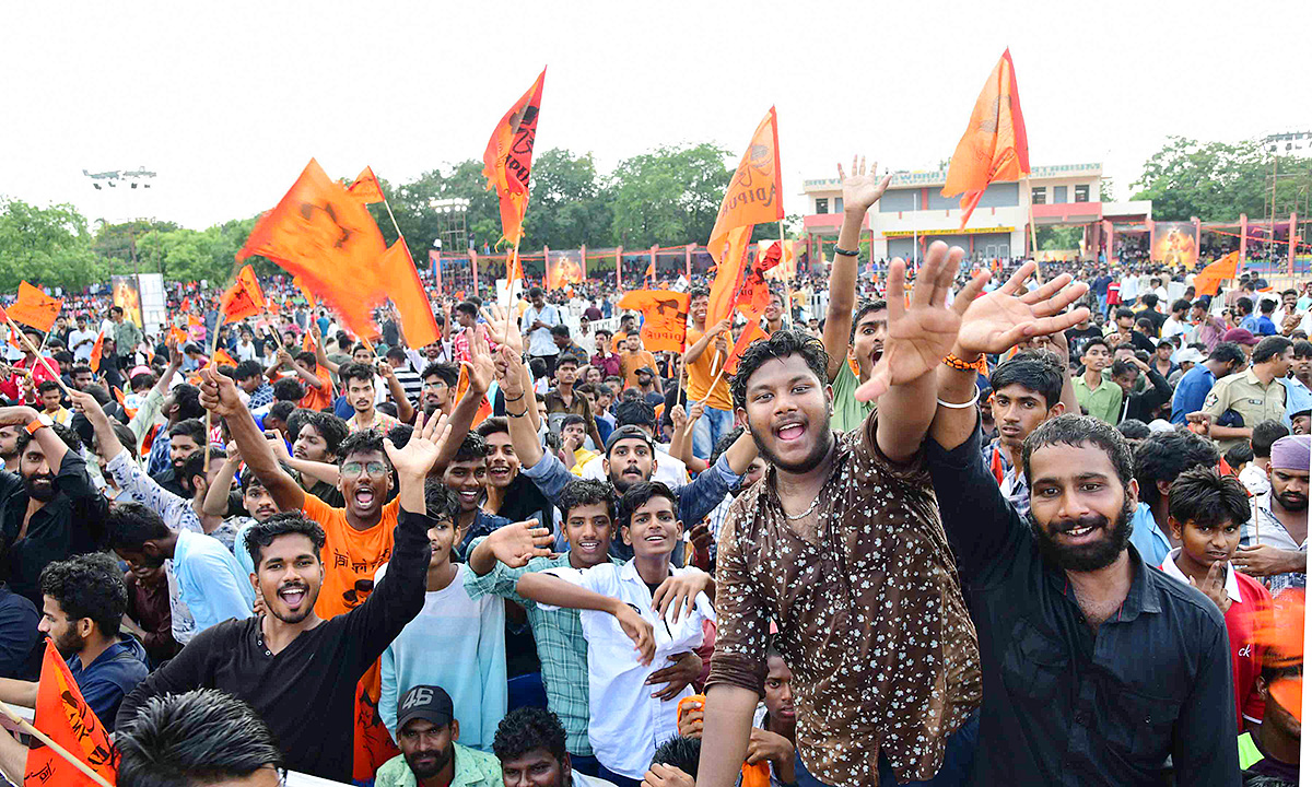 Adipurush-_20Pre_20-Release-_20Event_20-LIVE-_20Updates-6.jpg 6