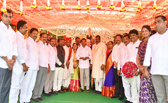 cm-ysjagan-attends-Marriage.jpg