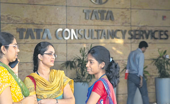 WOMEN-TCS.jpg
