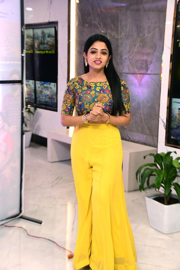 Actress-_20Navya-_20Swamy-_20Latest_20-pics-20.jpg 20