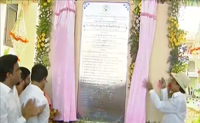 CMKCR1.jpg