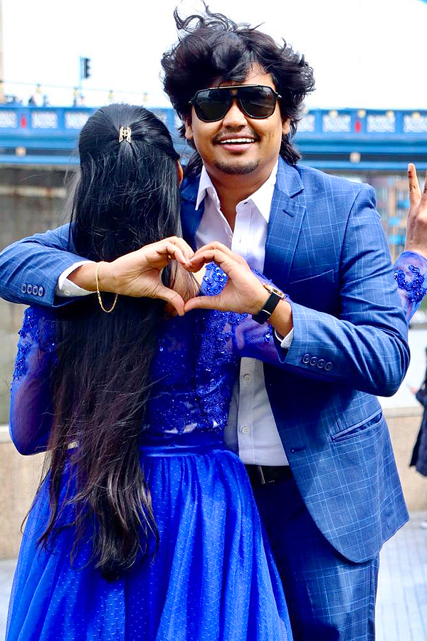 Jabardasth_20Kevvu_20Karthik_20got_20married_20Photos_8.jpg 9