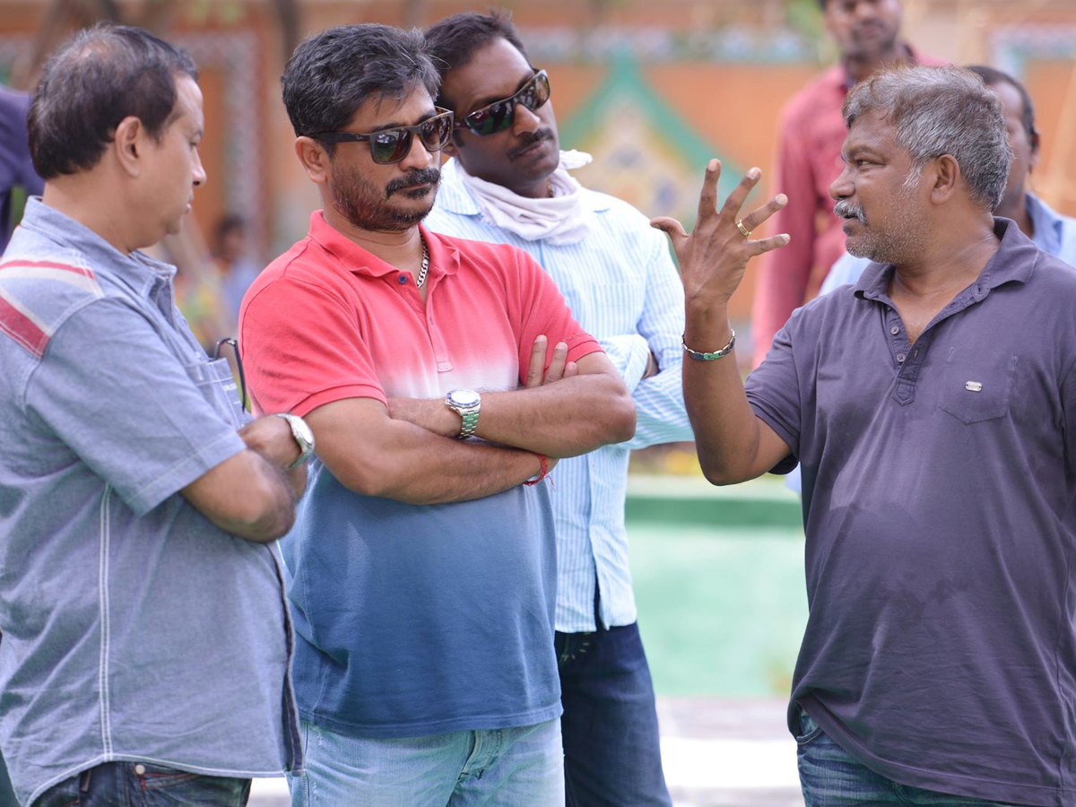 Krishna_Vamsi_17.jpg 10