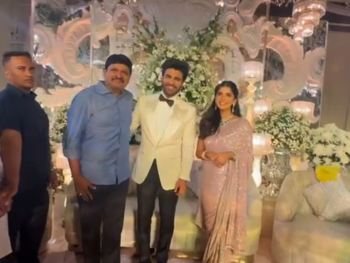 Sharwanand_20Wedding_20Reception_20in_20Hyderabad_20Photos_3.jpg 4