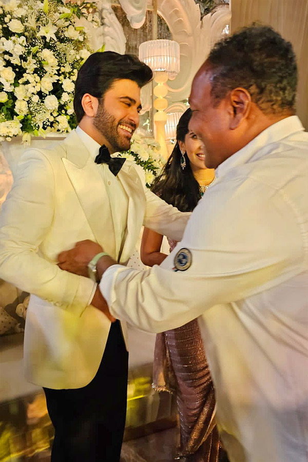 Sharwanand_20Wedding_20Reception_20in_20Hyderabad_20Photos_4.jpg 5